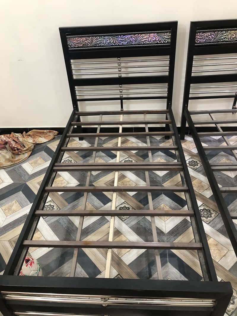 Single 2 beds 2