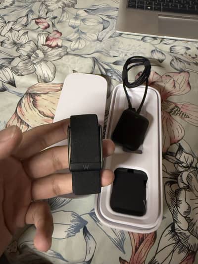 Whoop band 5.0 with box