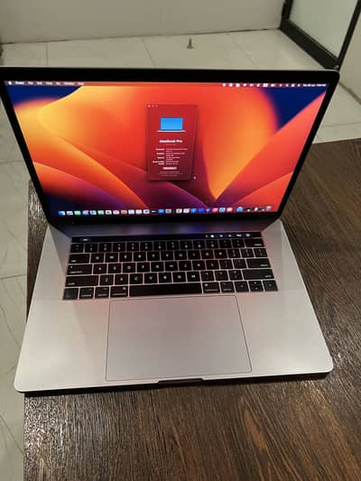 Apple MacBook Pro 15" 2017 | Core i7 | 16/512 | Original Charger