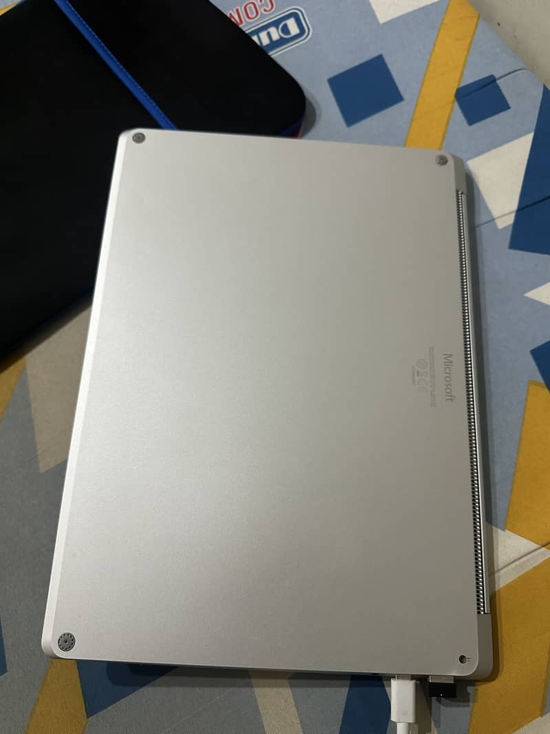 Microsoft surface 3 . . 10/10 condition 5