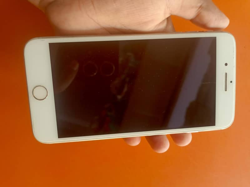 Apple iPhone 8 Plus 2