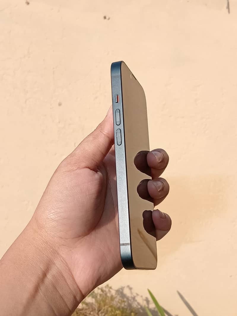 Apple iPhone 14 2
