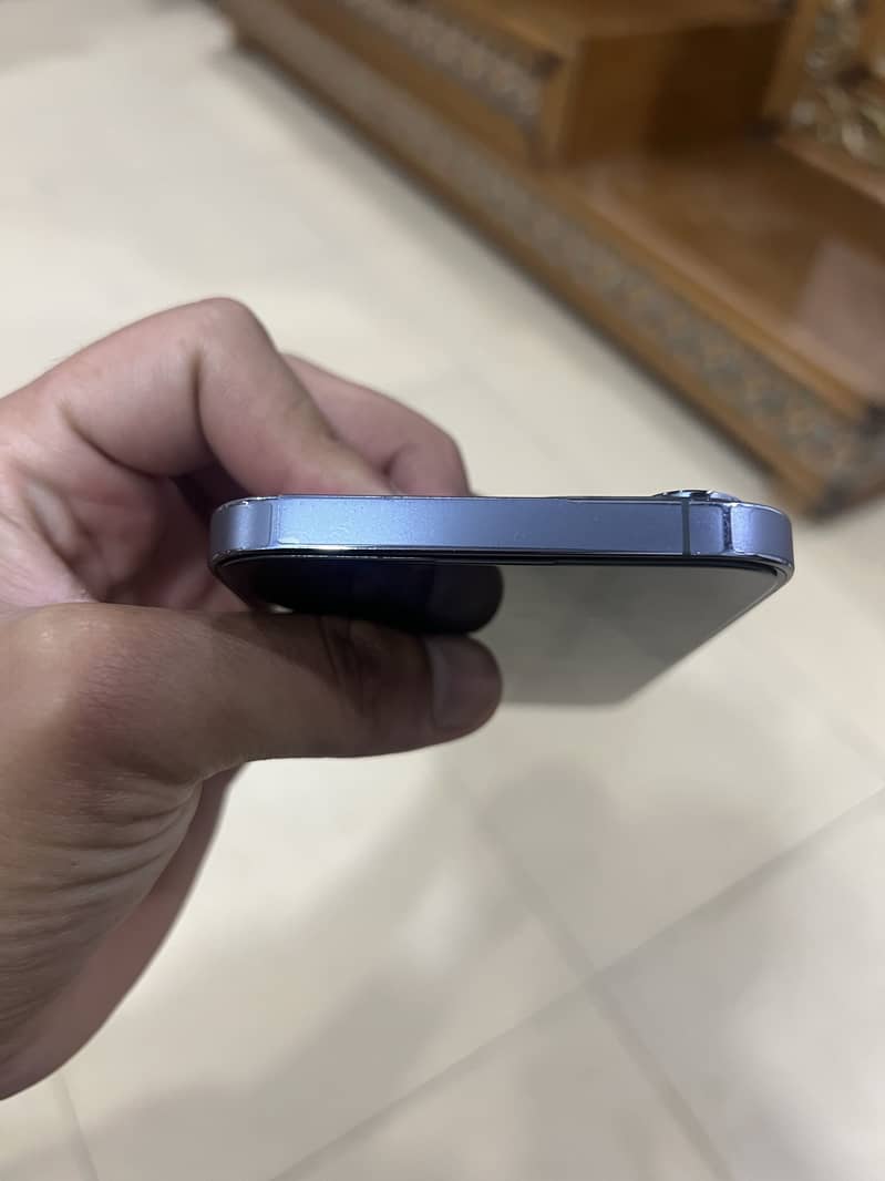 Apple iPhone 13 Pro Max 4