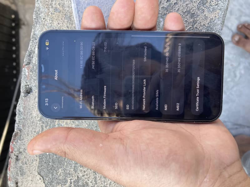 Apple iPhone 13 Pro 4