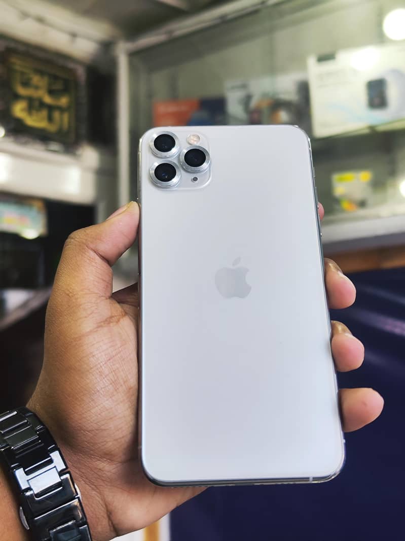 iPhone 11 Pro Max 0
