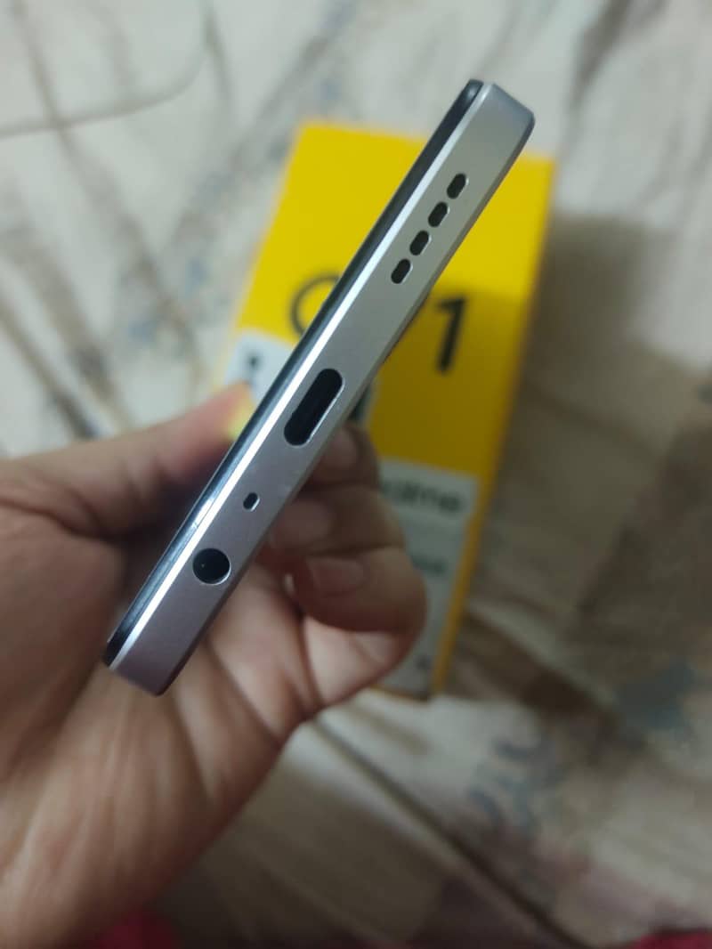 Realme C71 1