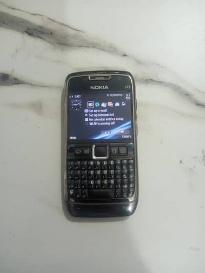 Nokia E71