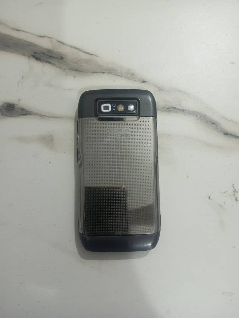 Nokia E71 3