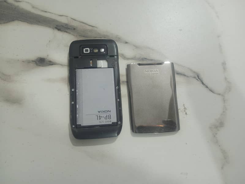 Nokia E71 4