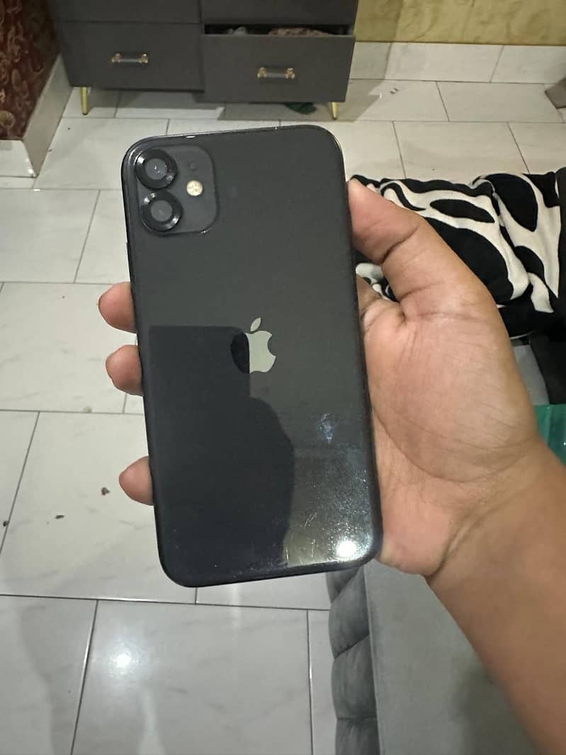 Apple iPhone 11 0