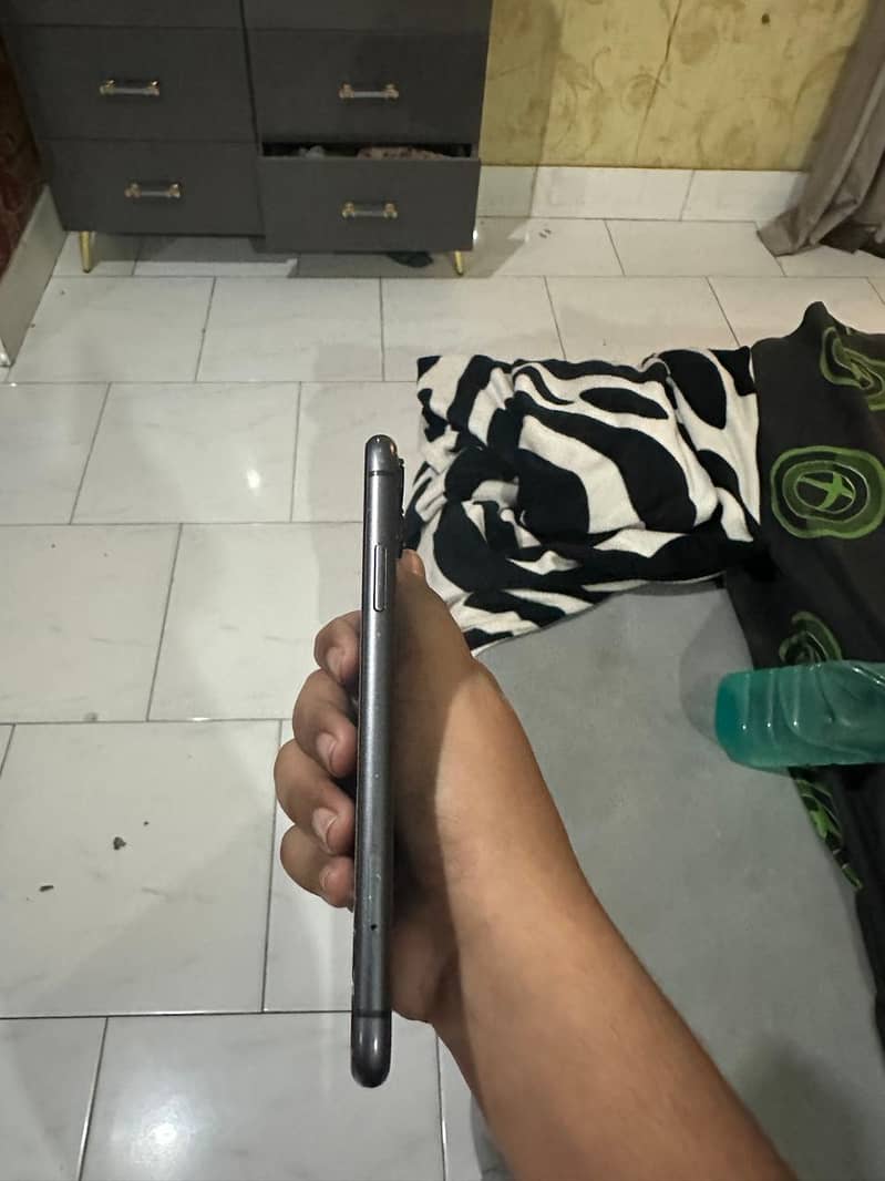 Apple iPhone 11 2
