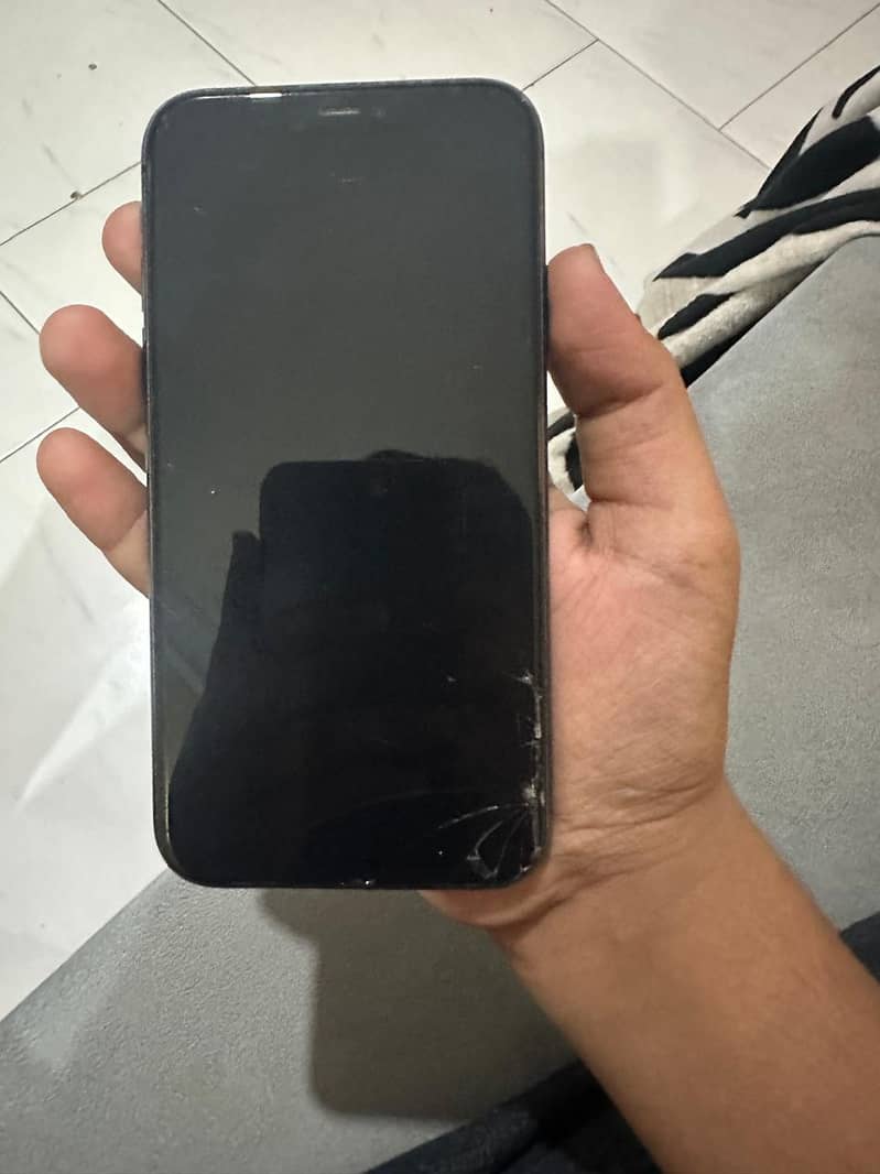 Apple iPhone 11 8