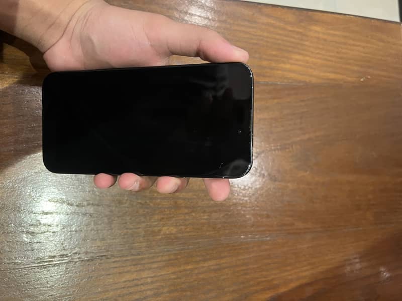 iPhone 16 Plus (jv) 4