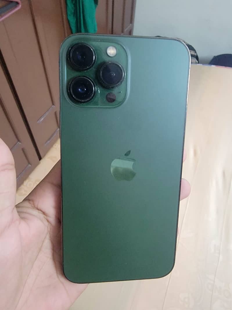 Apple iPhone 13 Pro Max 2