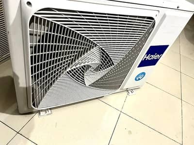 1.5ton DC inverter v good working conditions