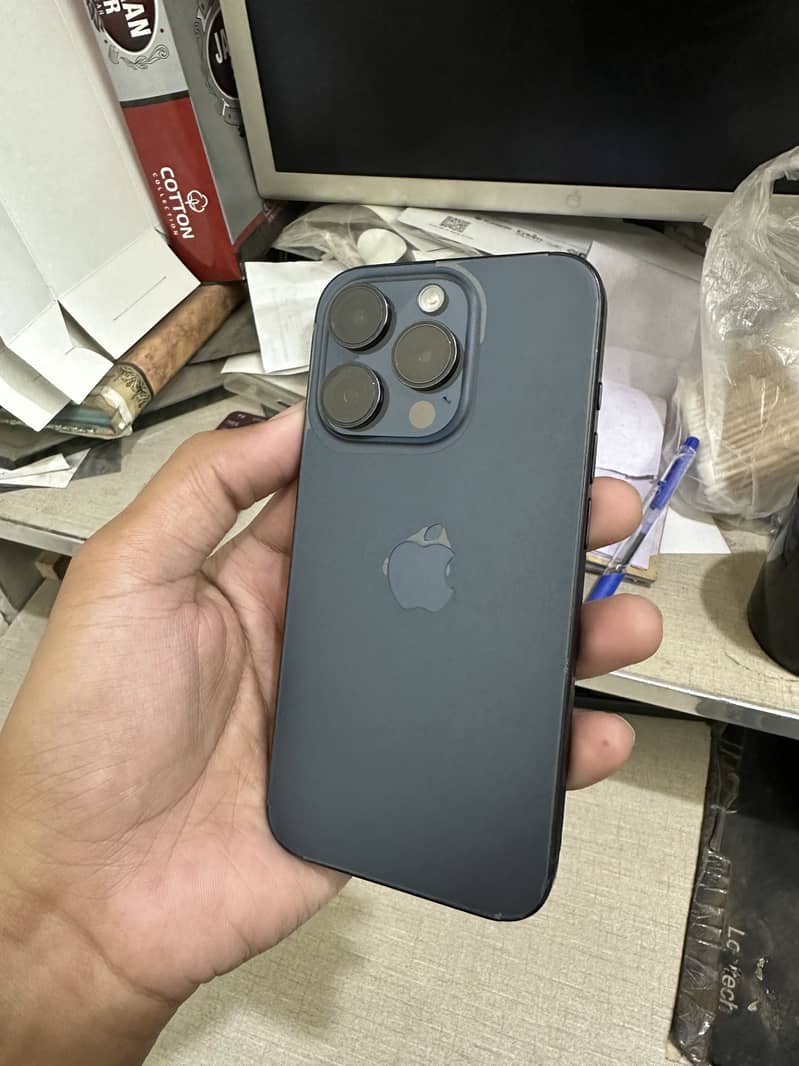 Apple iPhone 15 Pro 1