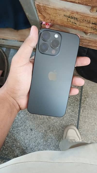 Apple iPhone 15 Pro Max JV, 256 GB, 97 BH and 285 Cycles Count