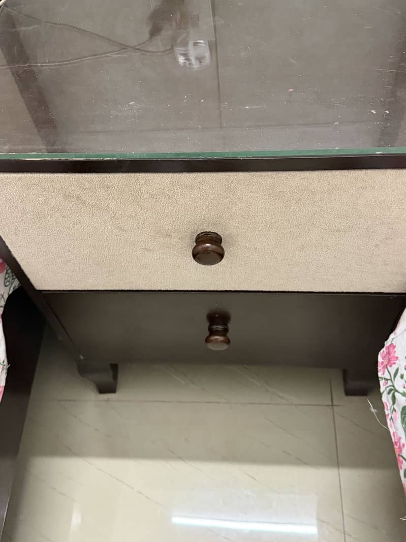 Single bed with side table and dressing  table 1