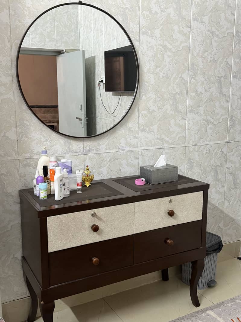 Single bed with side table and dressing  table 2