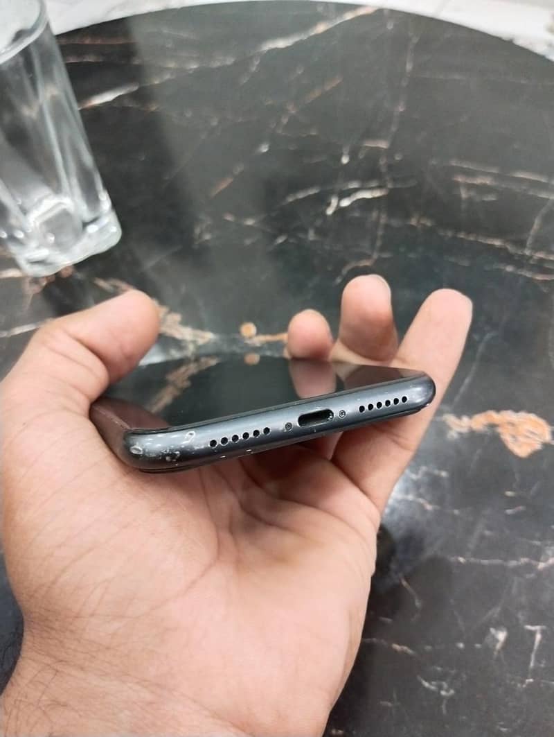 Apple iPhone 11 6