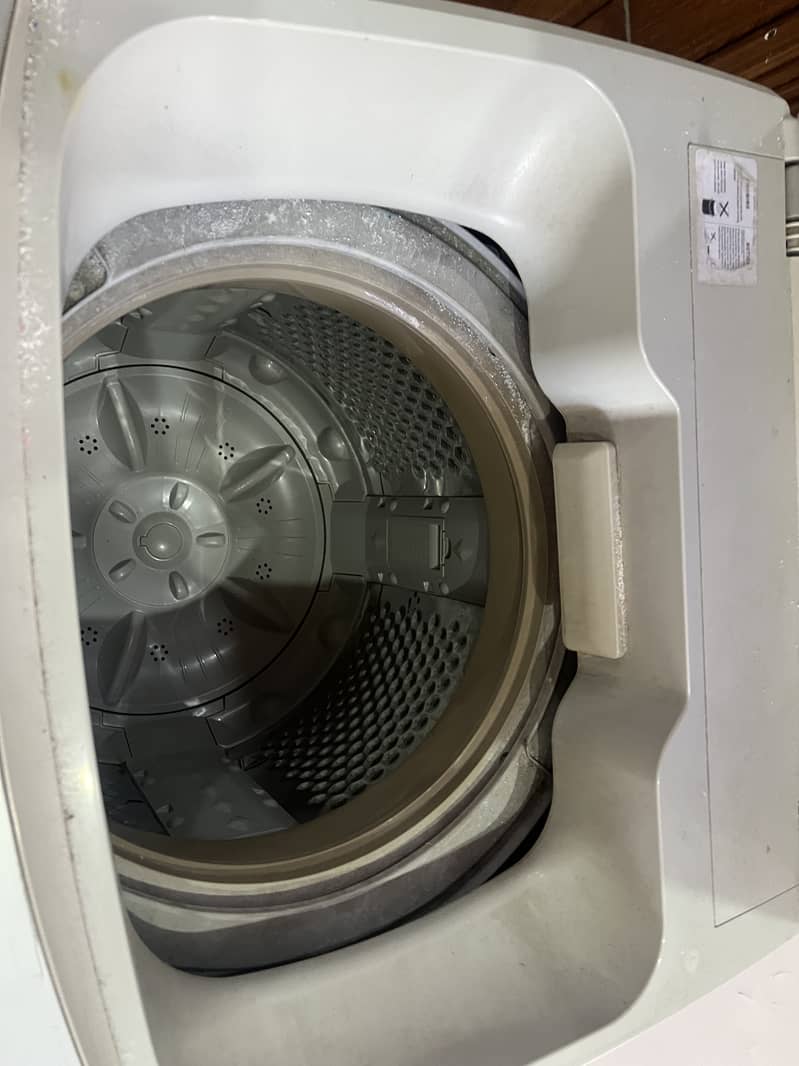 Dawlance automatic washing machine 3
