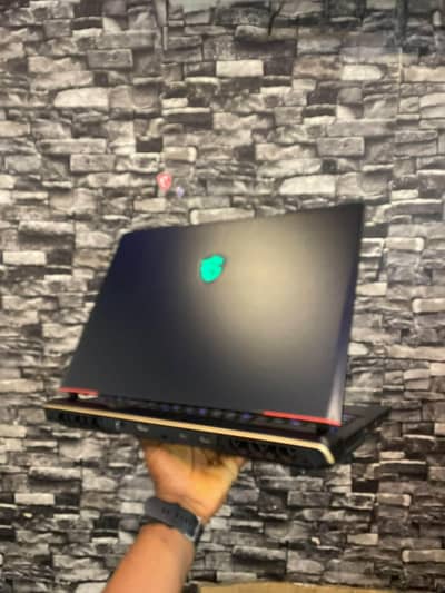 MSI raider Ge68 hx core i9 14th Gen rtx 4070 32gb ddr5 1tb SSD