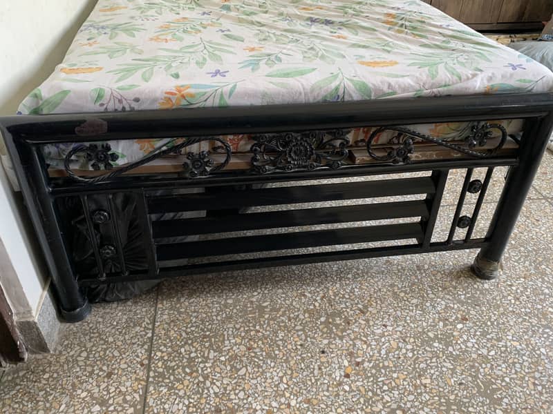 Single Iron Bed 2
