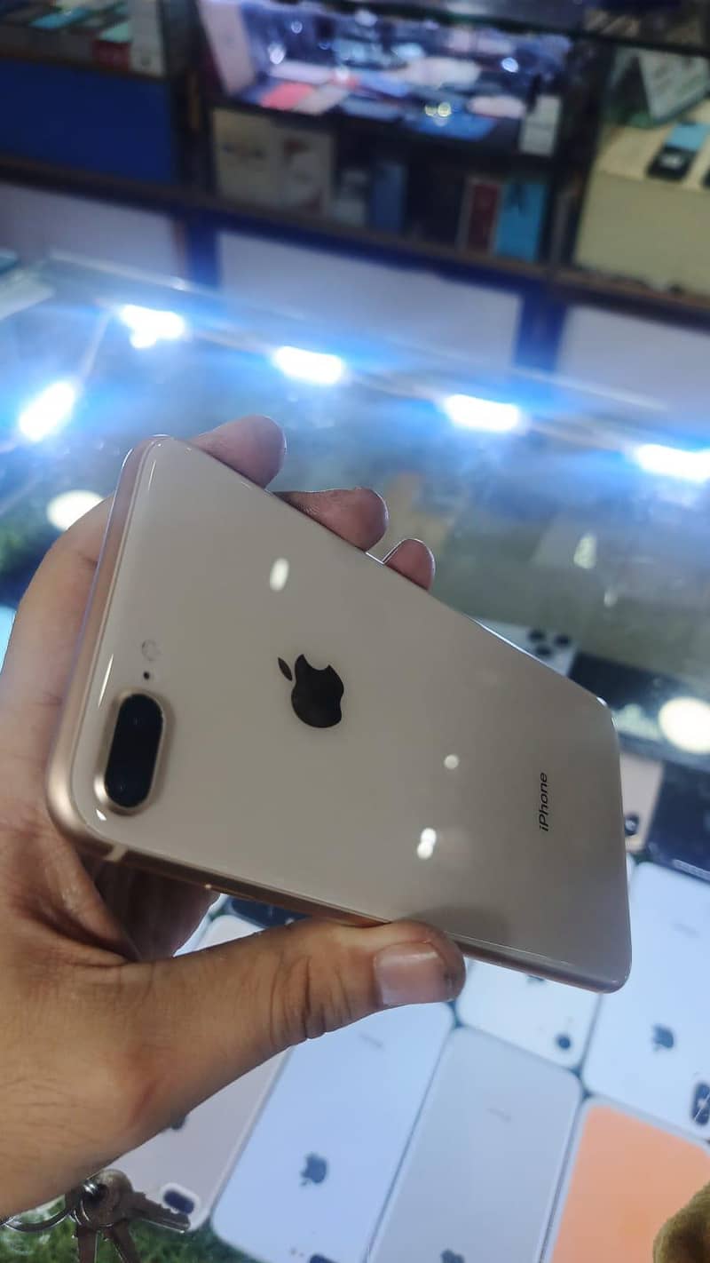 Apple iPhone 8 Plus 2