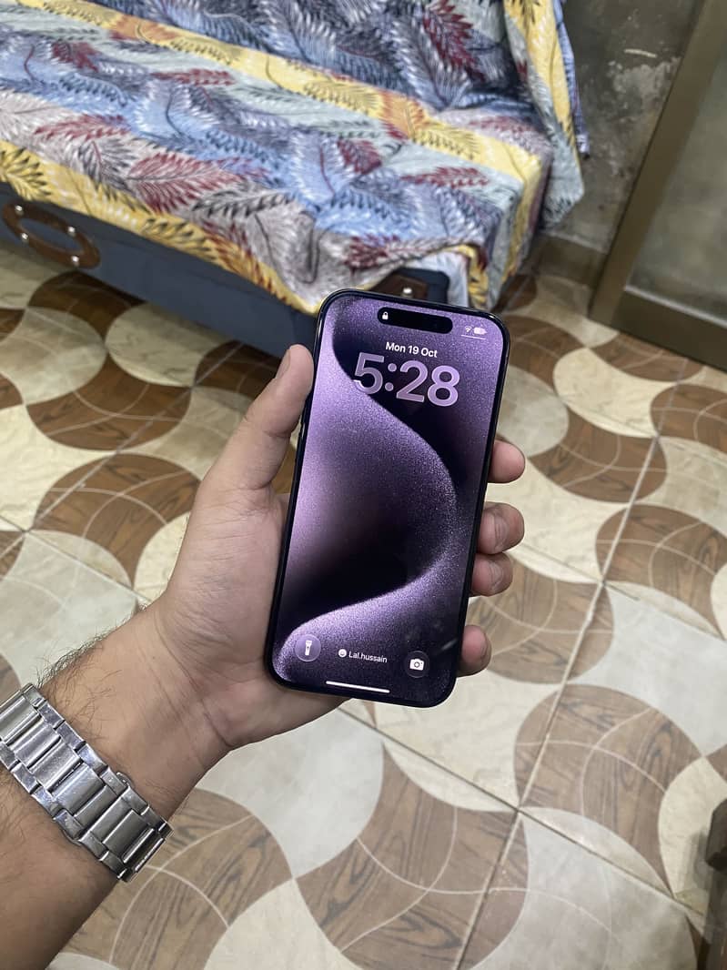 Apple iPhone 15 Pro 0