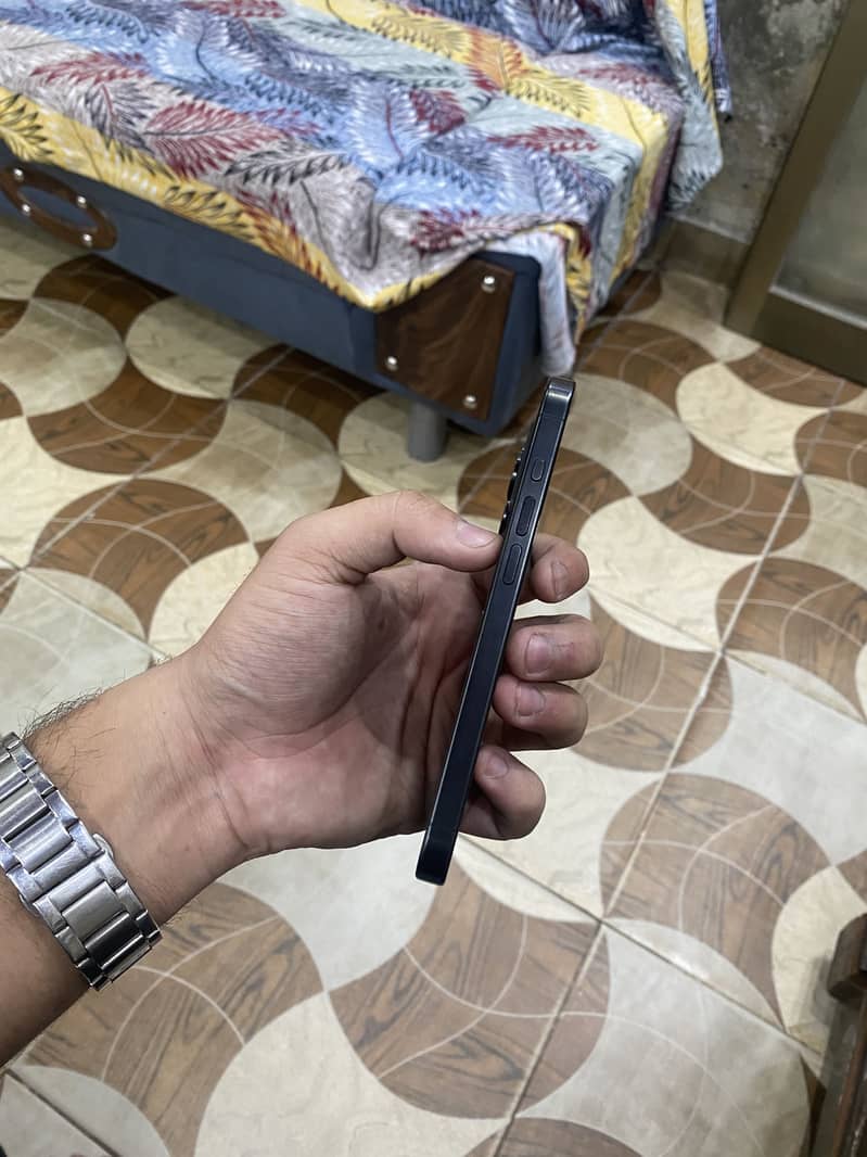 Apple iPhone 15 Pro 5
