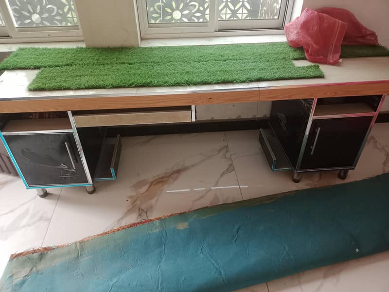 computer lab table 0