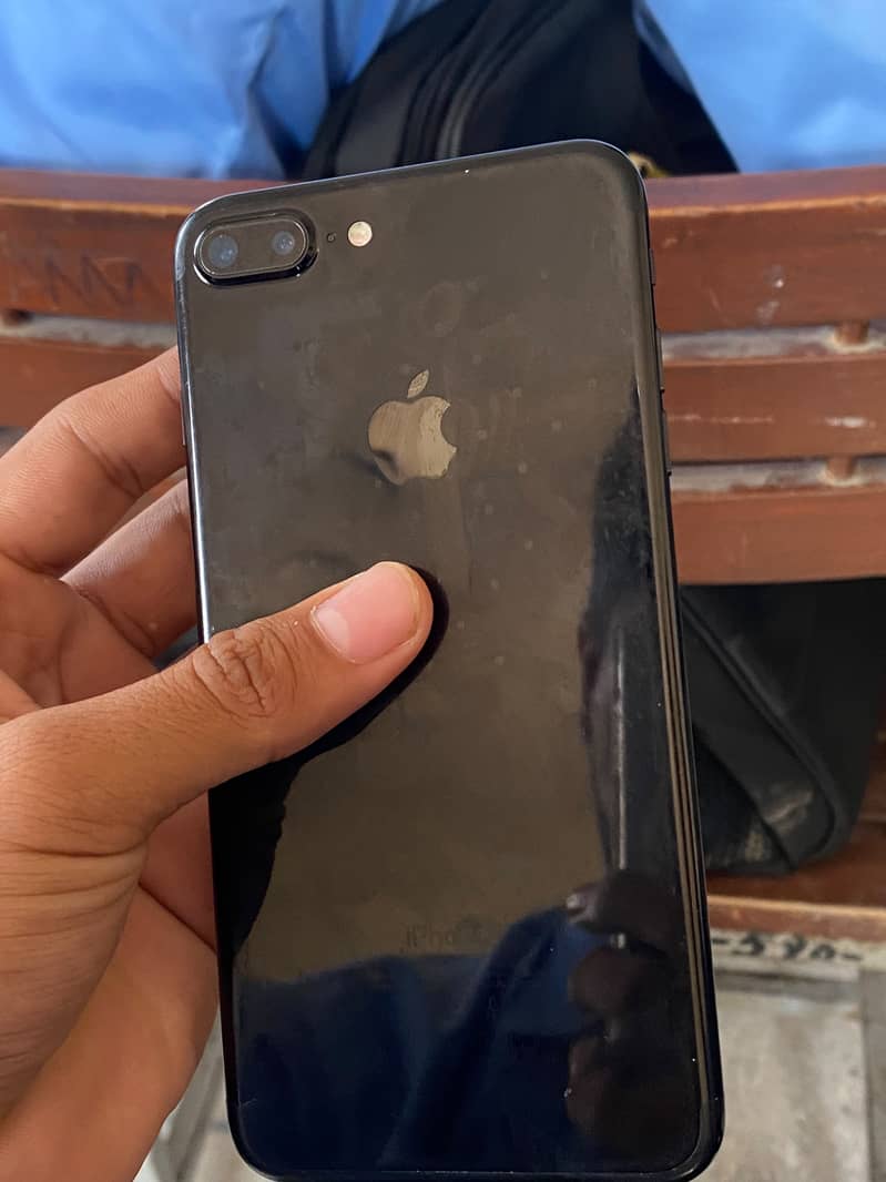 iPhone 7 Plus 10/10 condition 2