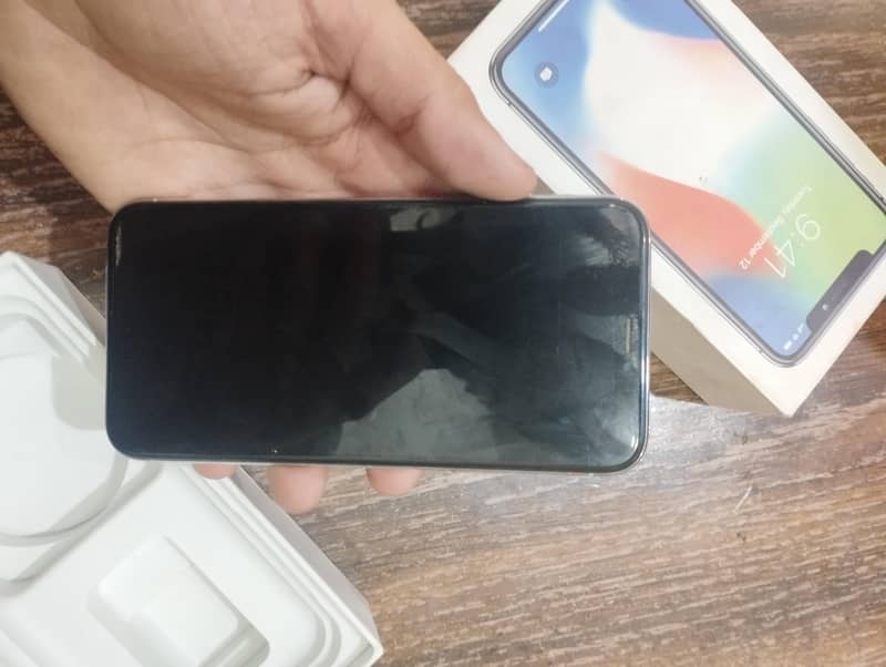 Apple iPhone X 6
