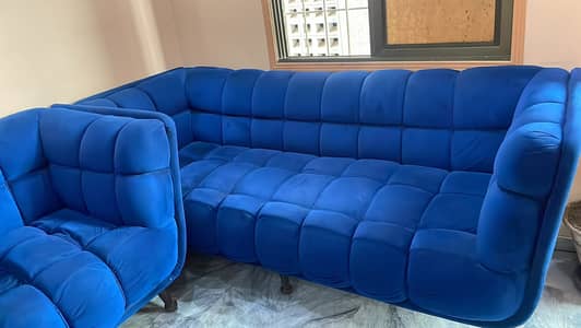 5 Seater sofa set with Cussions