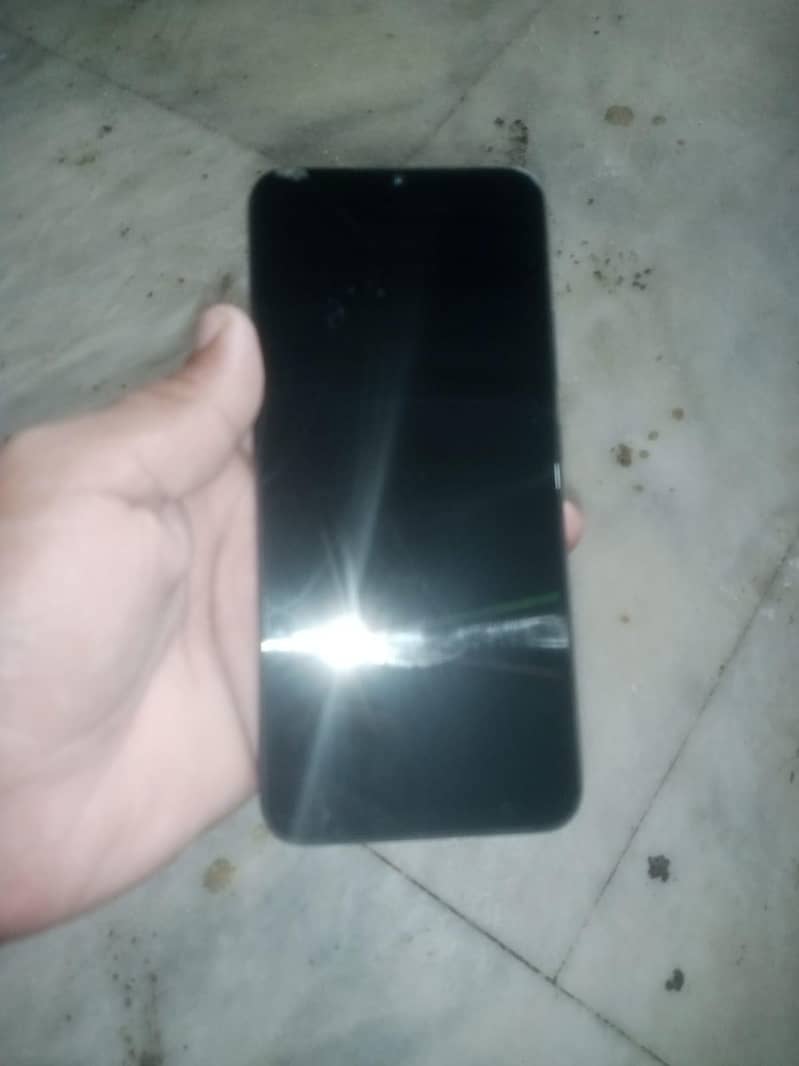 Realme C25 0