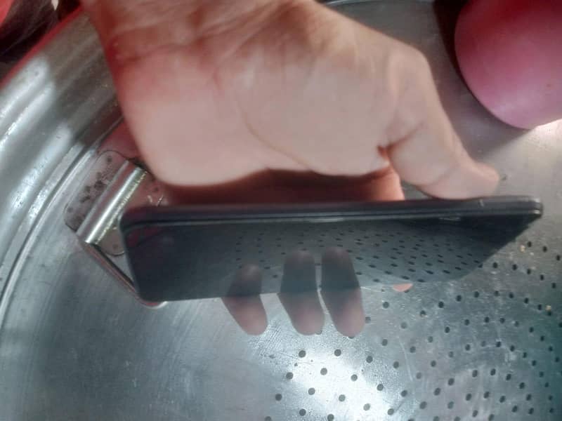 Realme C25 8