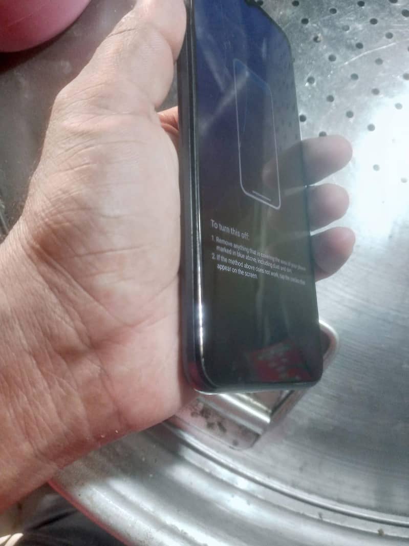 Realme C25 10