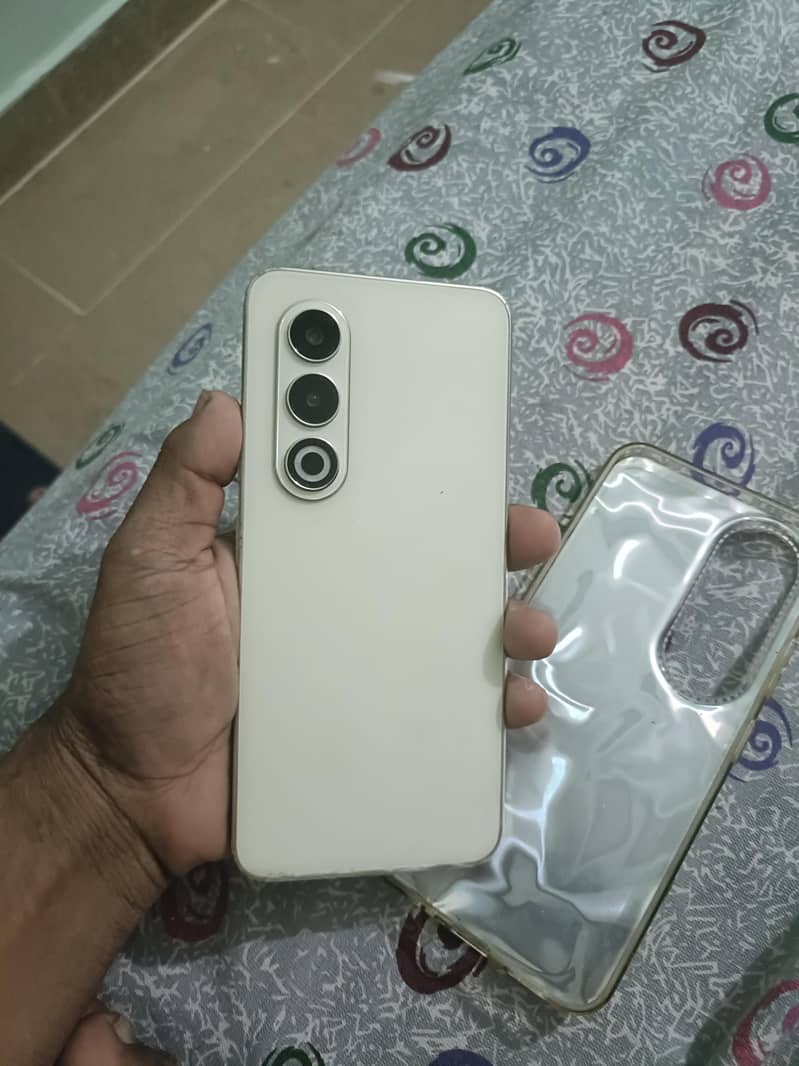 Itel S25 Complete box 0