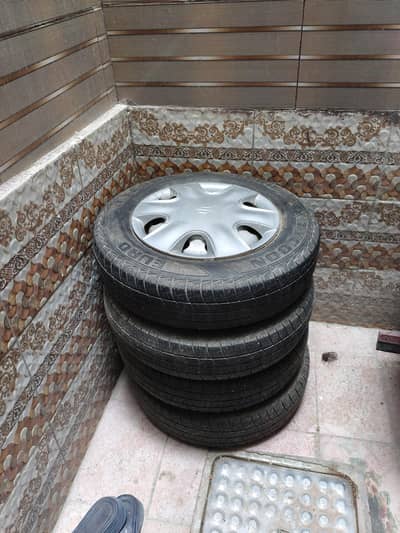 4 tyre alto geniun 0 puncher with caps