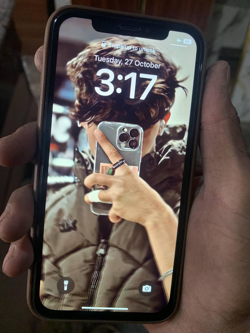 Apple iPhone XR 0