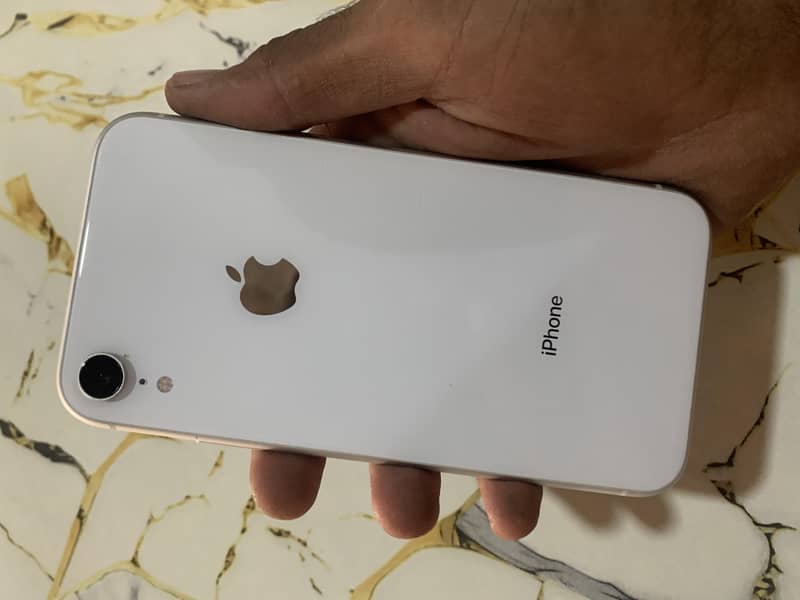 Apple iPhone XR 5