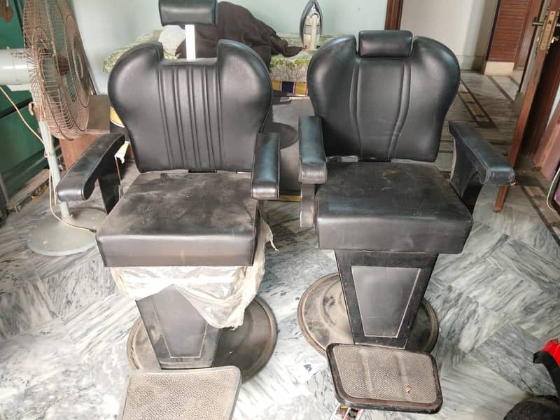 Salon Chairs 0