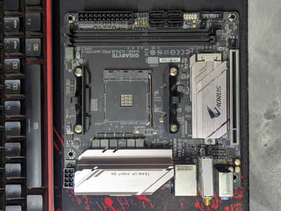 Gigabyte b450i aorus pro wifi ITX motherboard