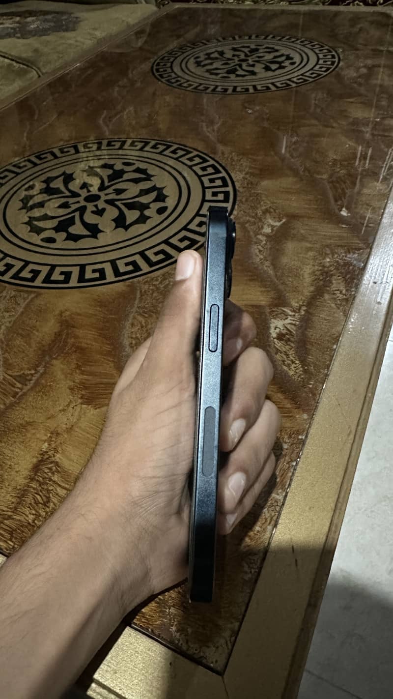 Apple iPhone 14 2