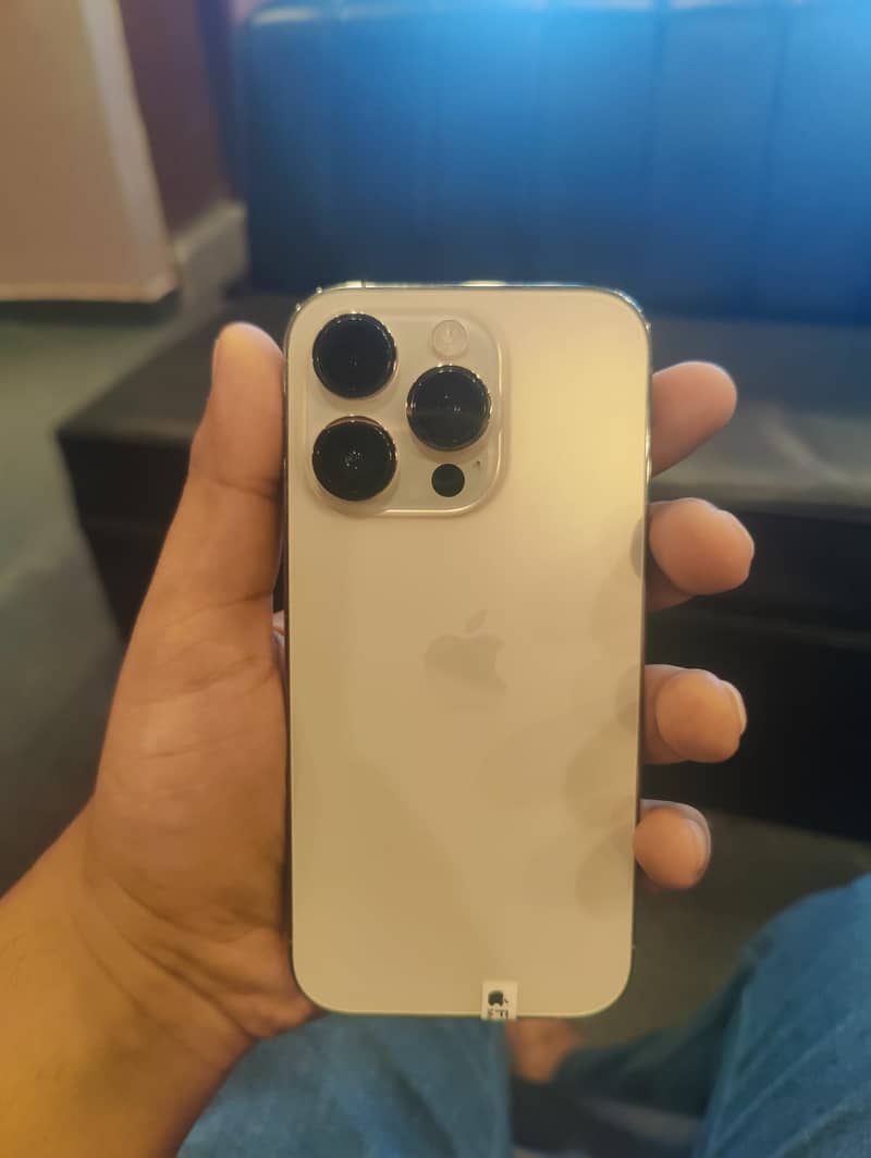 Apple iPhone 14 Pro FU 1