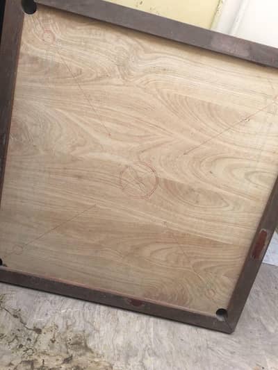 carrom board