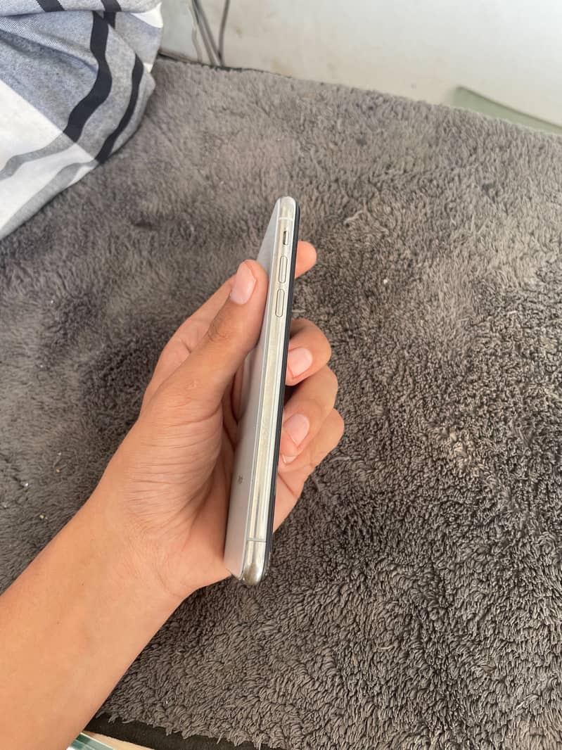 Apple iPhone X 2