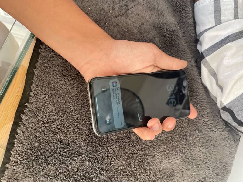 Apple iPhone X 3