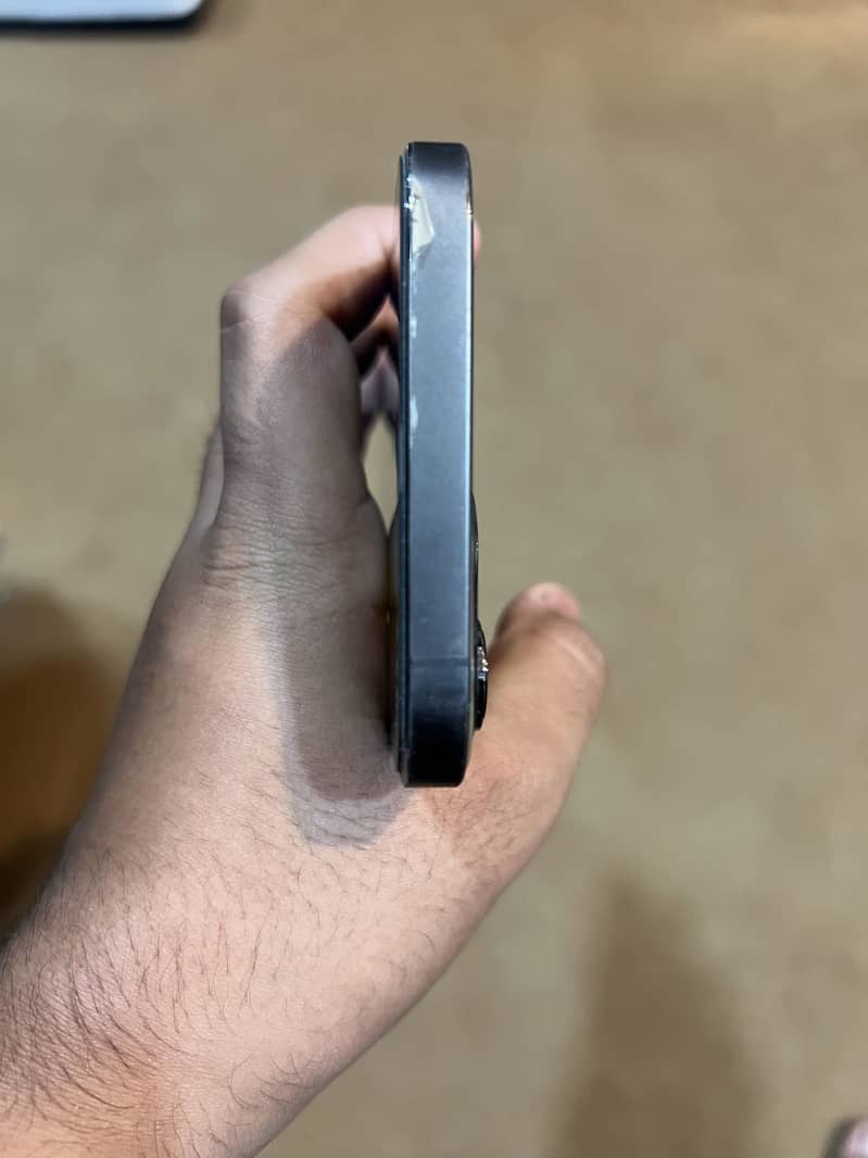 Apple iPhone 12 Pro Max 3