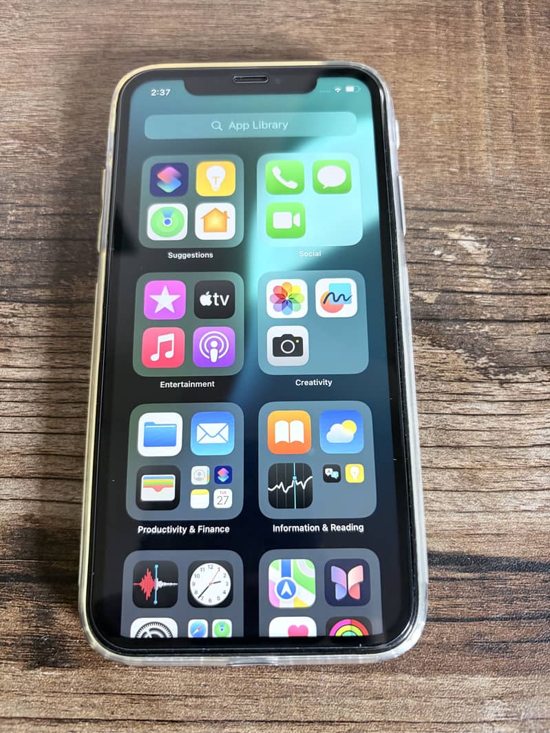 Apple iPhone XR 0